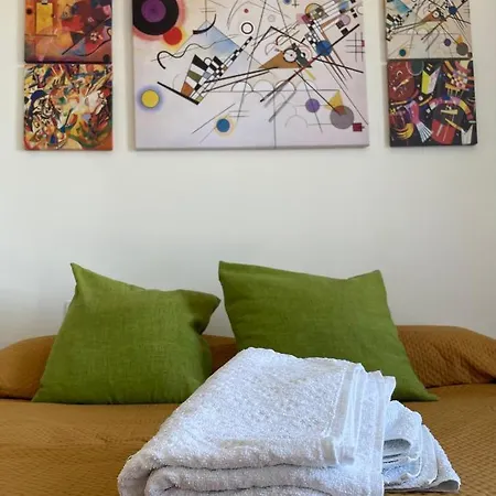 Couette-café Bellevue Herculaneum 4*